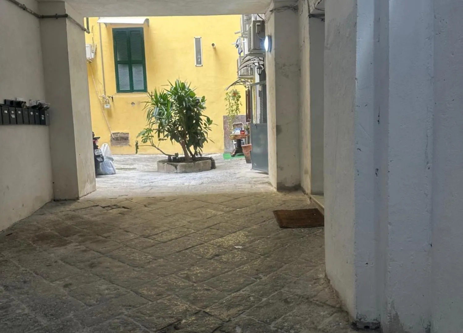 Civico Storico Apartment Naples